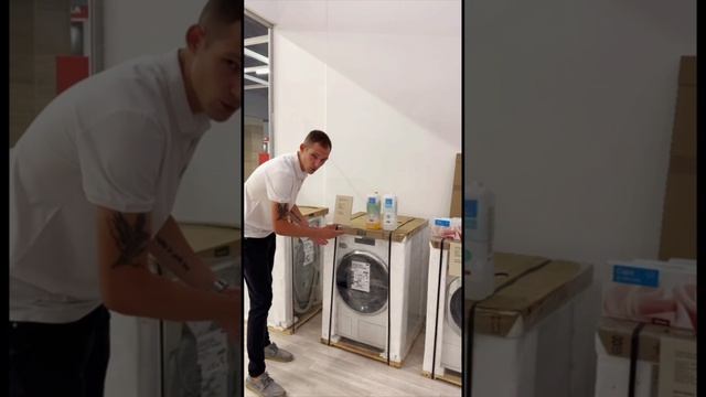 Мгновенно доставили машинку Miele 😏
