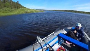 Рыбалка с дочкой с лодки, пробуем электромотор и розовый спиннинг😅