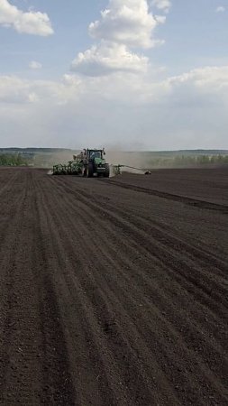 сев сои, сеялкой DMC-9000. 2025год.