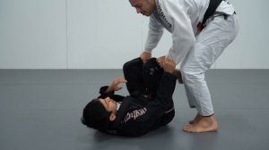 2 - Toreando to Knee on Belly