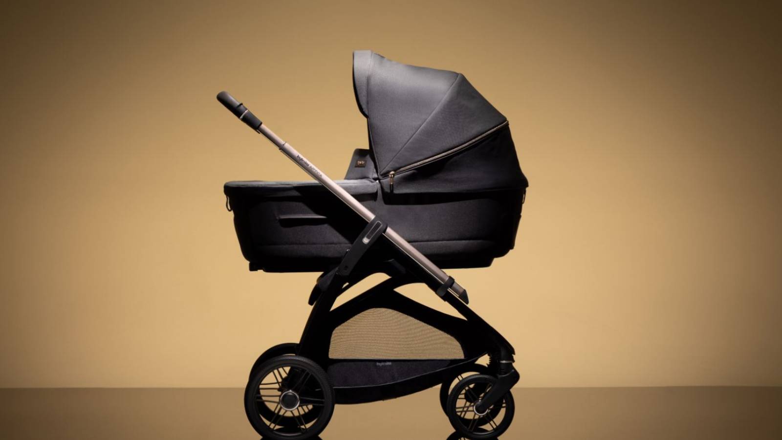 Коляcка Inglesina Aptica 2024. Премиальный кроссовер для вашего малыша.