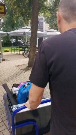 На концерт с аппаратурой)