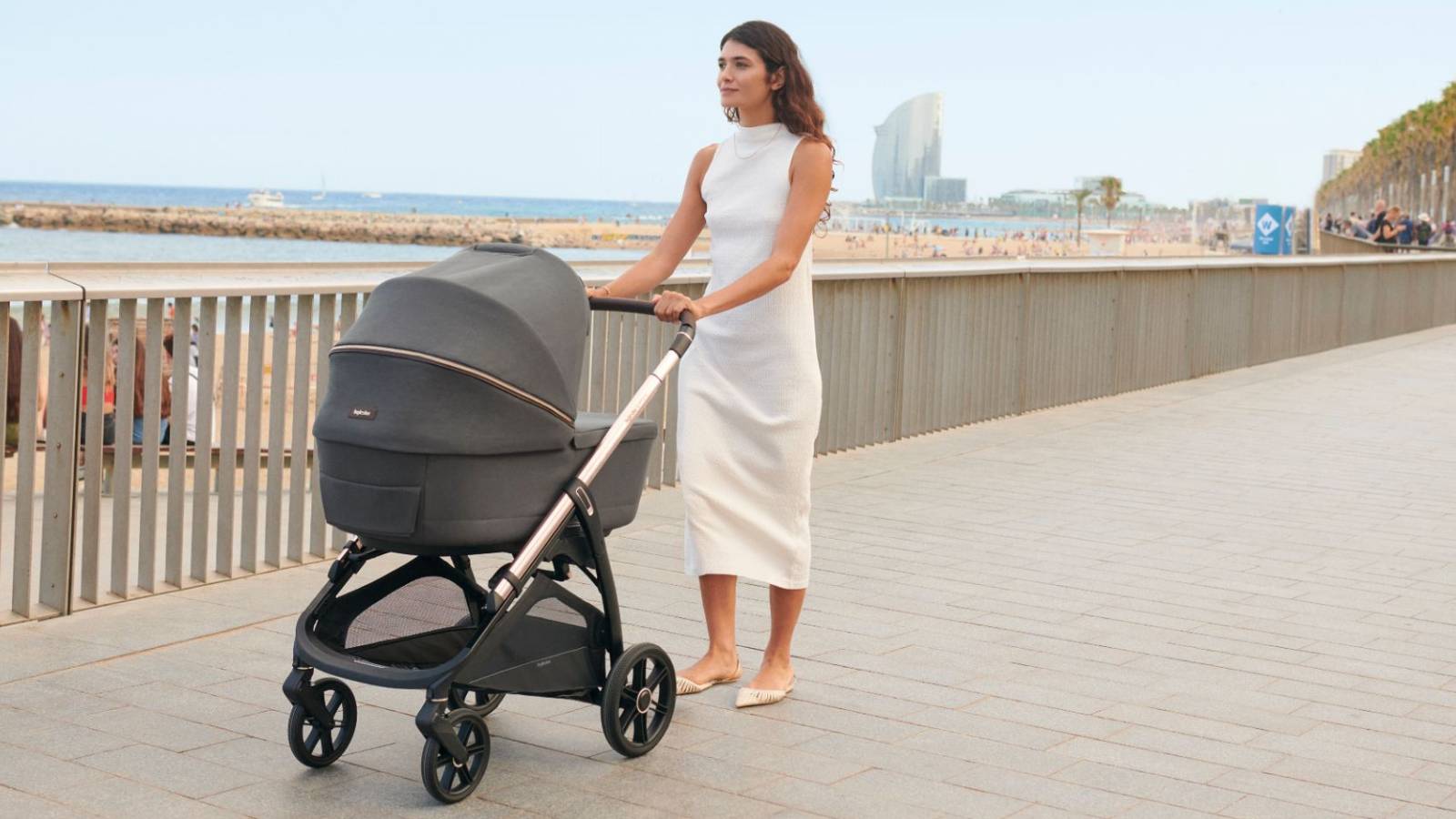 Как собрать коляску Inglesina Aptica 2024 и что входит в комплектацию 3 в 1?