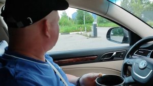 Едем на дачу с планами построить забор!