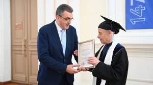 Профессор МГУ Александр Асмолов — почетный доктор ТГУ