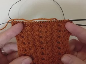 Ажурный узор попетельно #handmade #мастеркласс #knitting #вязаниеспицами #knitsocks