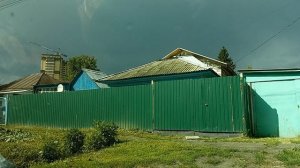 VID_20250630_170723 пробка в частном секторе в Октябрьском районе. Слушаем радио.