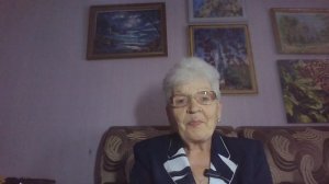 Мы должны поверить, что тетя Мотя сама таскала тюки сена