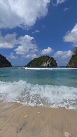 Nusa Penida. Atuh beach. Нуса Пенида. Пляж Атух