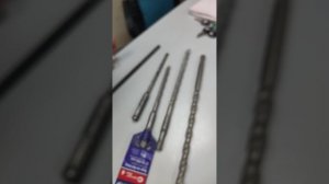 Видеообзор на перфоратор Makita