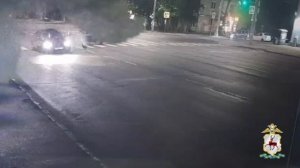 Иномарка влетела в автобусную остановку в Нижнем Новгороде.В результате ЧП скончались две женщины.