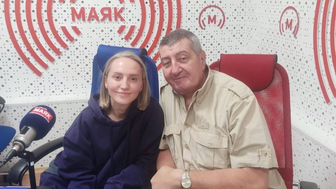 "В рабочий полдень" с вокалисткой Евгенией Радченко