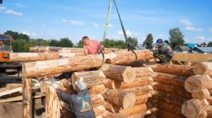 Основательный тёплый дом из большущих бревен. Пошаговый процесс строительства