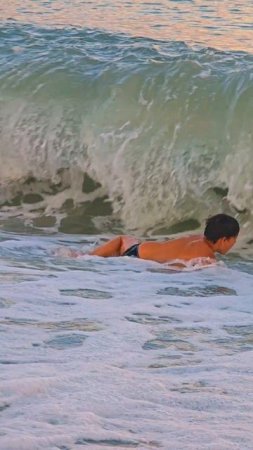 **🌅❄️💪**  
Ранний подъем + тренировка + холодная вода =  
Твой секрет энергии и силы!  
Попробуй