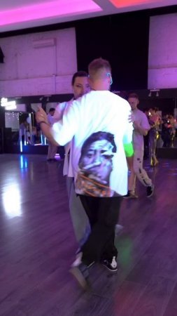 Street Tango. Павел Собирай и Анастасия Плыгач #танго #тангонуэво #неотанго #танцы