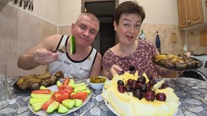 Мукбанг вот Вован ИЗВРАЩЕНЕЦ, не ожидала от него ТАКОГО) Пробуем НОВИНКУ, доедаем ШАШЛЫК и БОЛТАЕМ