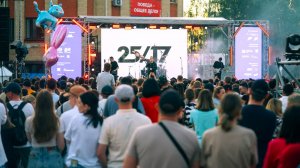 Легендарная группа 25/17 впервые приехала в Югру на День молодёжи