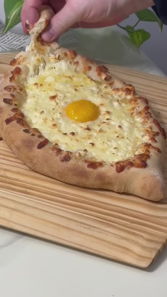 ХАЧАПУРИ по АДЖАРСКИ И МЕГРЕЛЬСКИ НАСТОЯЩИЙ ГРУЗИНСКИЙ РЕЦЕПТ 2В1 ЛУЧШИЙ РЕЦЕПТ смотреть онлайн