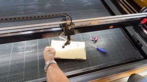 Как быстро лопнет линза при загрязнении? (СО2 лазерный станок с ЧПУ)