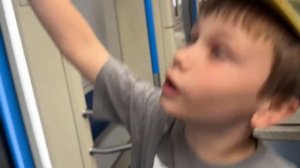 Метро в Баку, часть 2. Едем по зеленой ветке на поезде Москва.