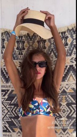 Девушка, вы точно знаете, где пляж #сочи #delmar #restaurant #beach #пляжисочи #море #сочисегодня
