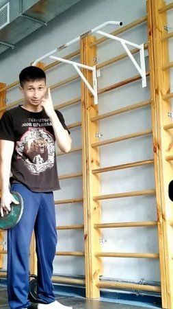 One arm pull up +5 kg