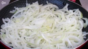 Действительно вкусный салат! Минимум ингредиентов, максимум вкуса!