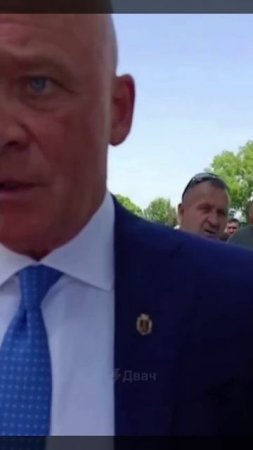Адекватный мэр: в Одессе военные пришли на митинг за снос памятника Пушкину. Мэр города Геннадий.👇