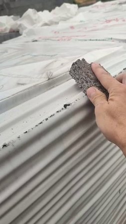 Как вскрыть поддон без ножа/ Строительство #construction #строительство #diy #лайфхак