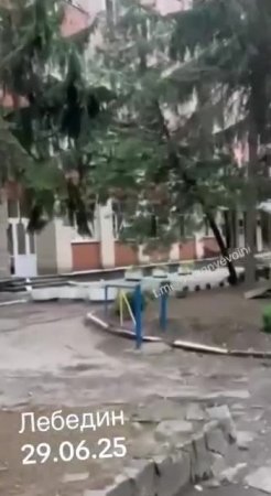От хозла: ”Администрации п...зда, военкомату п...зда”