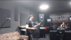 репетируем)