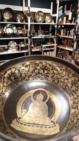 Кованая поющая чаша Mustang Luxury SVS ( 28 см, нота: Ля, 110 Гц ) / Singing Bowl / shamanic.moscow