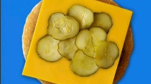 Футаж приготовления бургера (вид сверху)