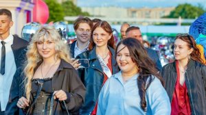 Сергей Собянин поздравил выпускников Москвы с успешным окончанием школы