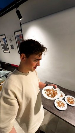 Отмоет даже засохшую гречку🍽️

Какие эксперименты нам опробовать на посудомойке? Пишите в комментар