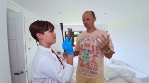 Мистер Макс Инспекция комнаты папы