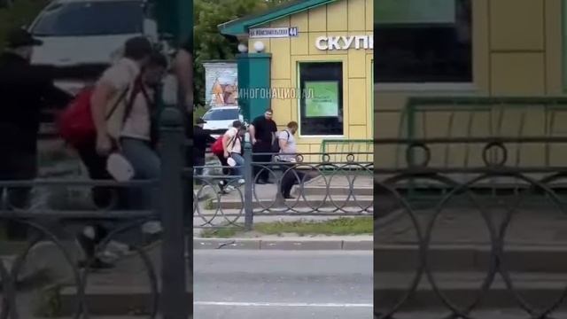 В Подольске произошёл культурный обмен.

Очевидцы вынуждены были наблюдать, как дикари...🔽🔽🔽