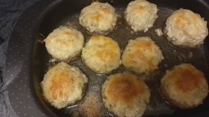 Фаршированные шампиньоны в духовке