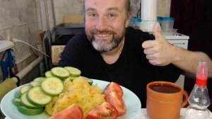 обед. последний томат без соли доедаю. нужен совет. мукбанг. обжор. еда на камеру. диета. шизофрения