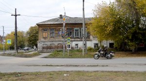 Мотоциклист на Урале в Камышлове