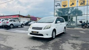 Toyota Isis, 2011 год