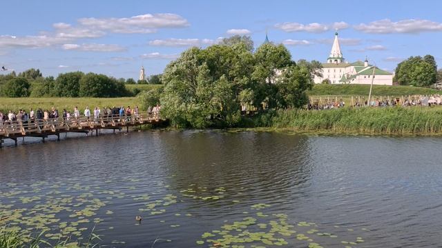 Суздаль. Мост через Каменку..
VID_20250621_161454_024