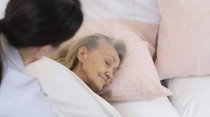 Врач рассказала об опасности апноэ для сердца и о его лечении