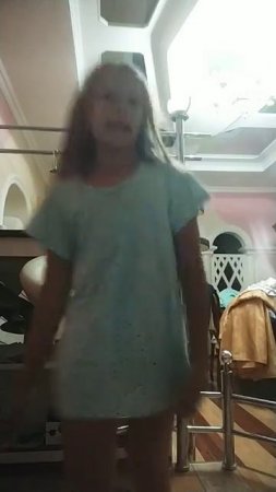 совет для девочек ( совет рабочий_) а если он тебя ударил подойди по яйцам тресни отойди и улыбнись😉