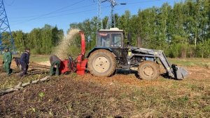 Дробилка веток фарми форест 260 расправляется с бревнами