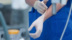 СК будет расследовать поставки контрафактных перчаток в медучреждения