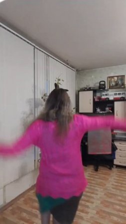 Вначале еле как успевала пропеть, смогла в итоге 😀😊