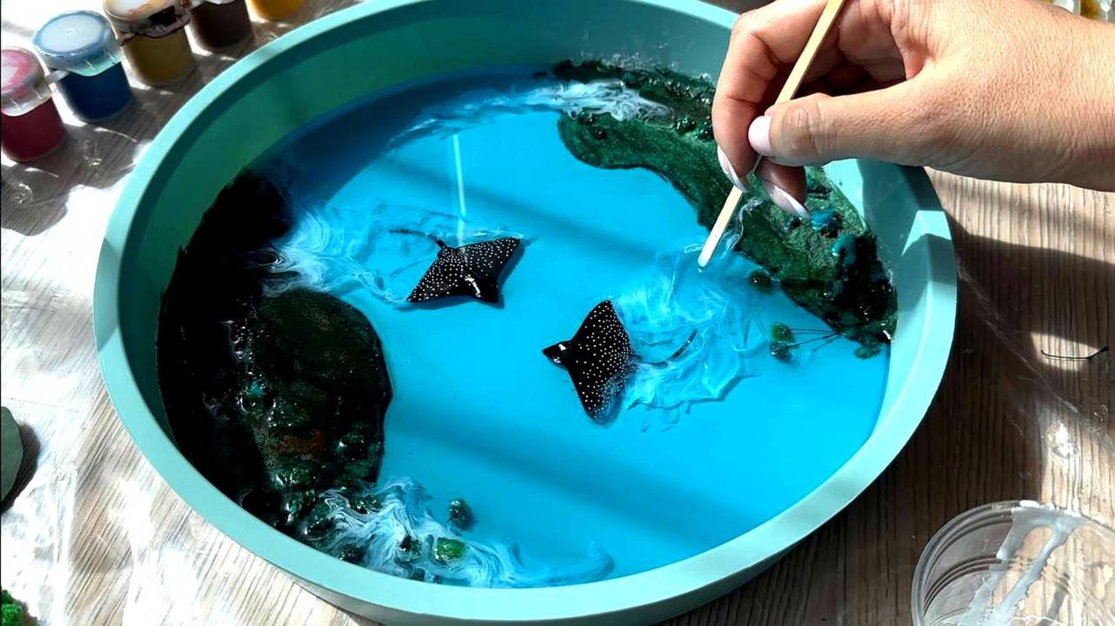 Танец скатов в эпоксидной смоле. Ночник из эпоксидной смолы с волнами. смотреть онлайн