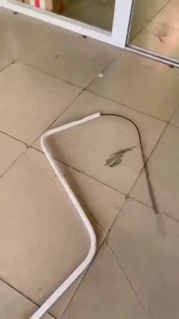 Пpиcпocoбa для пpoклaдывaния пpoвoдки.