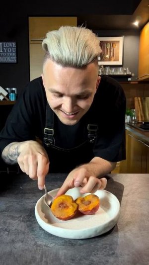 Запечённые персики с мороженым в аэрогриле Demiand 😍🍑